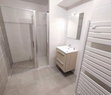 Résidence Carré des Sacres, appartement de type 2 de 56.90 m2 avec ... - Photo 5