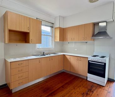 Bright 3-Bedroom House – Thornleigh - Photo 6