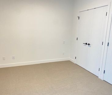 Condo at the Court! - Photo 5