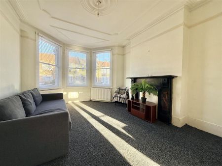3 bedroom terraced house to rent - Photo 2