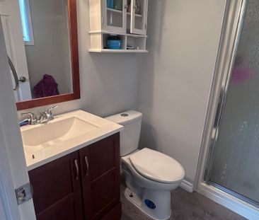 For Lease - 9 Whitehorn Crescent, Barrie, Ontario - Photo 2