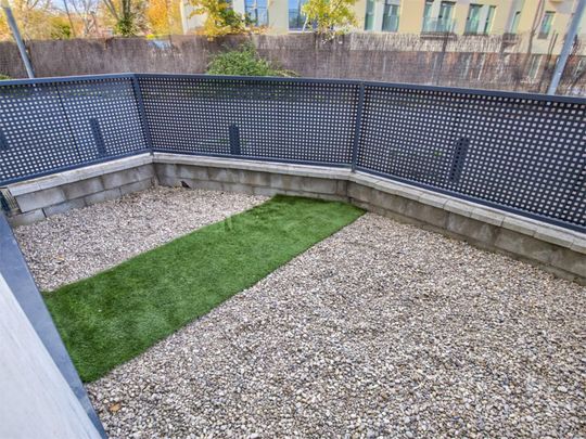 Piso de alquiler en Carretera de Fuencarral, 14, Zona Industrial - Photo 1