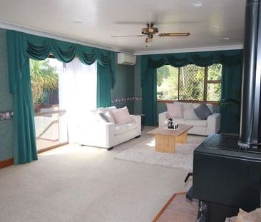 Spacious Family Living - Photo 3