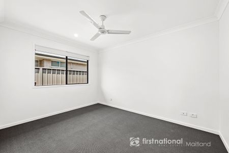 Perfect for Professional Couples, Singles or Downsizers! - Photo 3