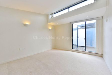 2 bedroom mews to rent - Photo 3
