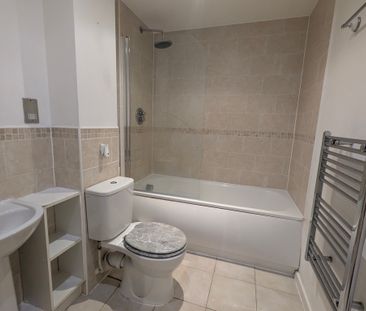 South Quay, Kings Road, Marina, Swansea. SA1 8AL - Photo 6