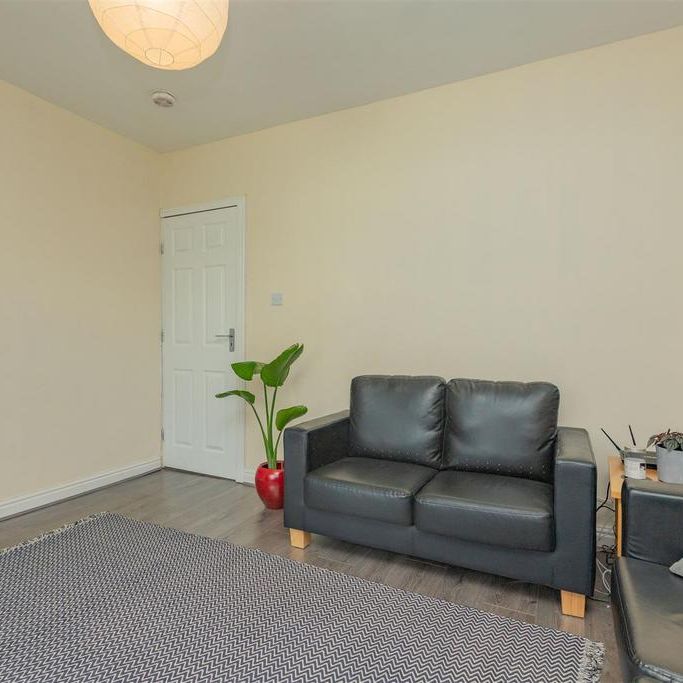 2 bedroom house to rent - Photo 1