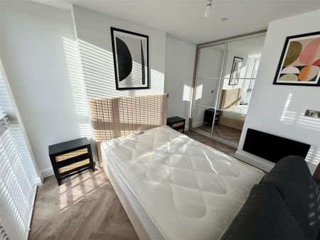 Studio to rent - Photo 3