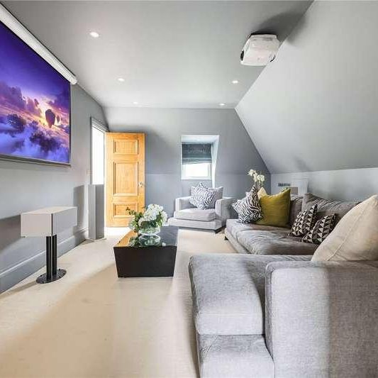 Chesham Close, London, NW7 - Photo 1