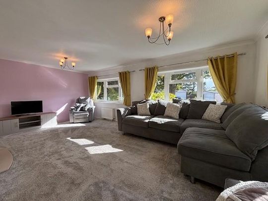 2 bedroom property to rent - Photo 1
