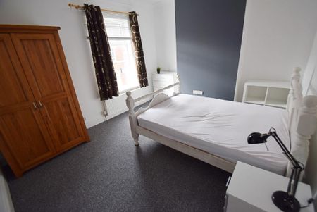 4 bedroom house share to rent - Photo 2