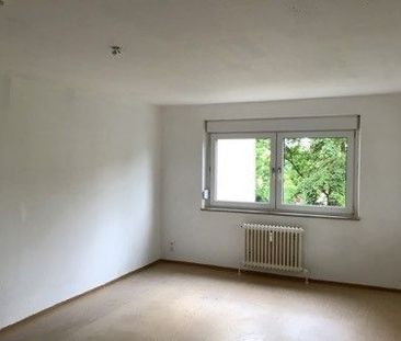 Stop! Geräumige 3-Zimmer-Wohnung mit Balkon (nur mit Wohnberechtigu... - Foto 1