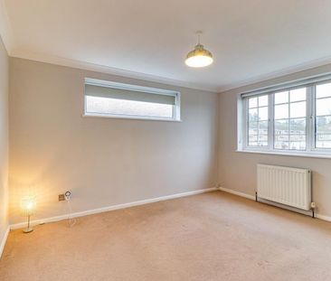 3 bedroom terraced house to rent - Photo 6