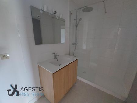 APPARTEMENT T3 64M - Photo 5