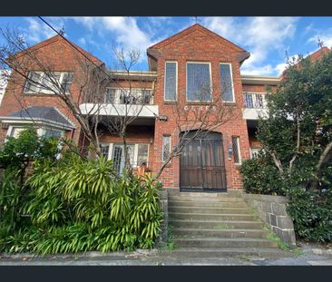 11/2 Calvin Street, Hawthorn, Vic 3122 - Photo 1