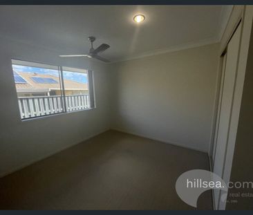 LARGE FAMILY HOME WITH POOL IN GREAT CONDITION - Photo 4