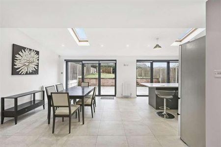 Shaftsbury Road, Epping, CM16 - Photo 3