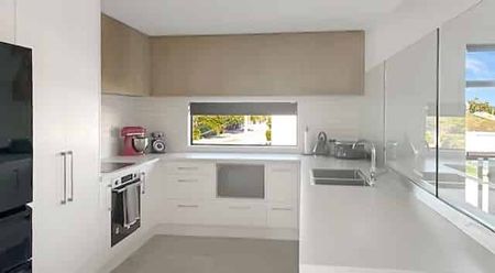 RICHMOND - 3 BEDROOMS - Photo 4