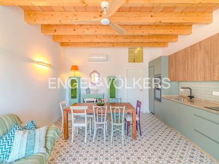 Dúplex de alquiler en Plaça de Quijano, 5, Casco Antiguo - Sta. Cruz - Ayuntamiento - Photo 2