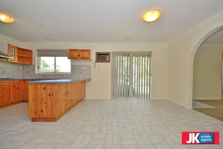 “Family Home in Great Location!” - Photo 5