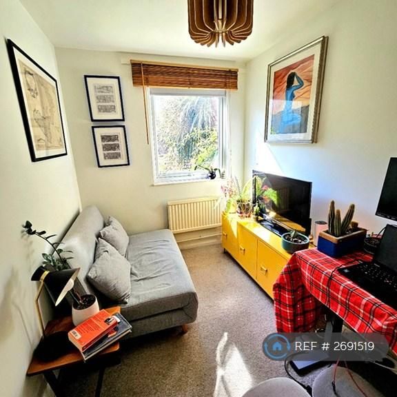 3 bedroom maisonette to rent - Photo 1