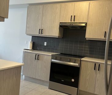 For Lease - 113 Seguin Street, Richmond Hill, Ontario - Photo 6