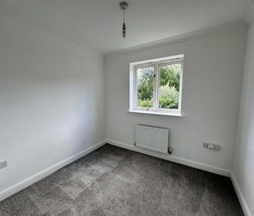 4 bedroom terraced house to rent - Photo 5