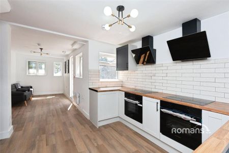 1 bedroom in a house share to rent - Photo 4