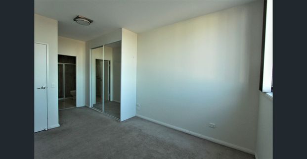2 Bedroom Apartment For Lease! - Photo 1