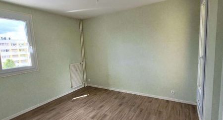 À CHARLEVILLE MEZIERES - Photo 2