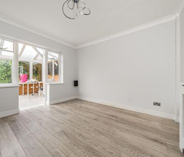 3 bedroom semi-detached house to rent - Photo 2