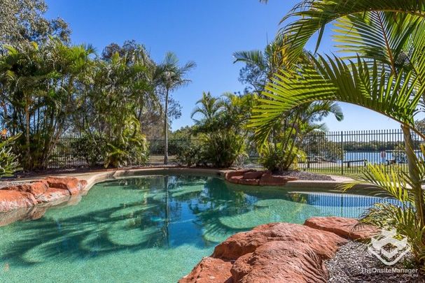 $600 per week - Photo 1