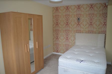 5 Bed End Terrace, Branksome Drive, BS34 - Photo 4