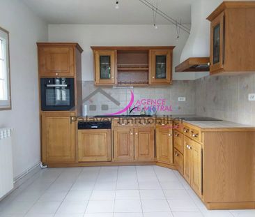 Location Maison 4 pièces 82m² BEDARRIDES 84370 - Photo 2