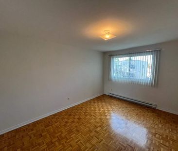 4½ Apartment Available - A louer • For Rent - Photo 3