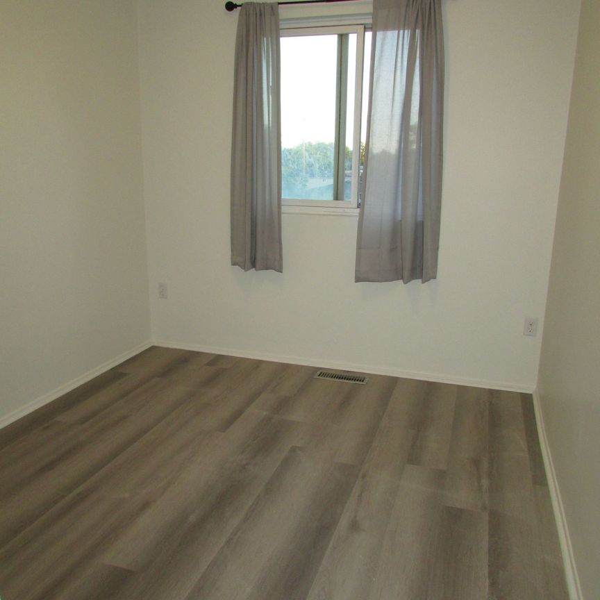 For Lease - 2001 Bonnymede Drive Unit# 213, Mississauga, Ontario - Photo 1