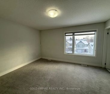 990 Deveron Crescent #3 - Photo 1