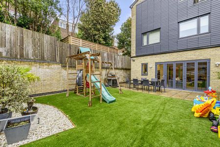 5 bedroom detached house to rent - Photo 5