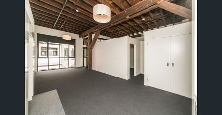 Heritage-Style Living with Balcony in Fremantle’s Iconic Heirloom - Photo 4