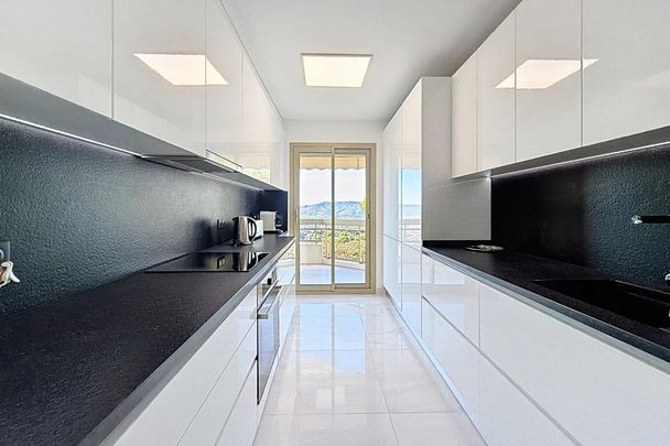 Superbe appartement de 4 pièces rénové avec vue mer - Photo 1