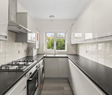 2 bedroom maisonette to rent - Photo 3