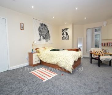 10 Bedroom Student House Headingley Leeds - Photo 3