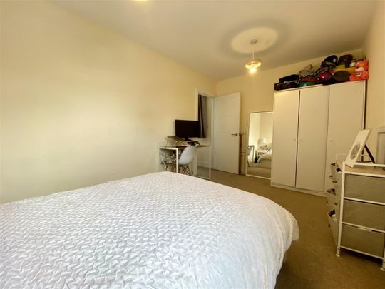 1 Bedroom Apartment To Let - Photo 1