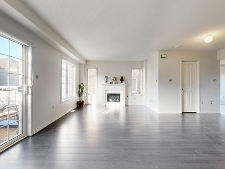 For Lease - 806 Audley Road, Ajax, Ontario - Photo 2