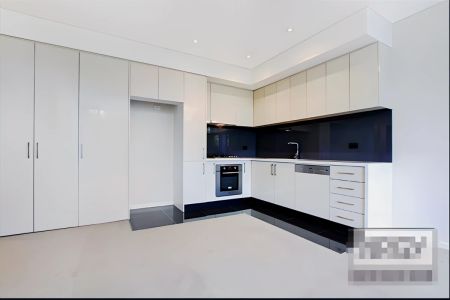 1 Lamond Ln, Sydney - Photo 2