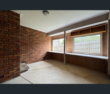 11 Karrala Court, Drouin, Vic 3818 - Photo 3