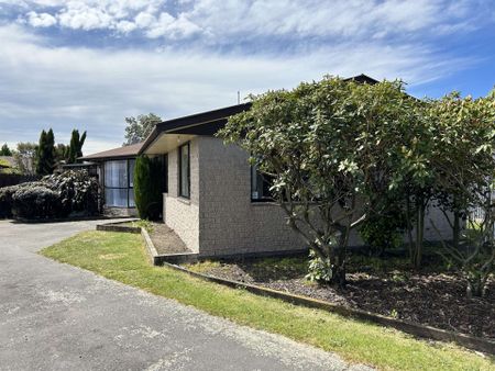 Three Bedroom Home - Photo 5