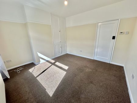 Beauvale Crescent, Nottingham, Hucknall - Photo 5