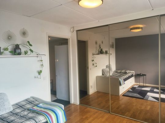 Ängsbacken, Saltsjö-Boo - Photo 1