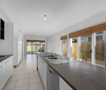 4-Bedroom Home in Highly Desired Kawana Forest&excl; - Photo 6